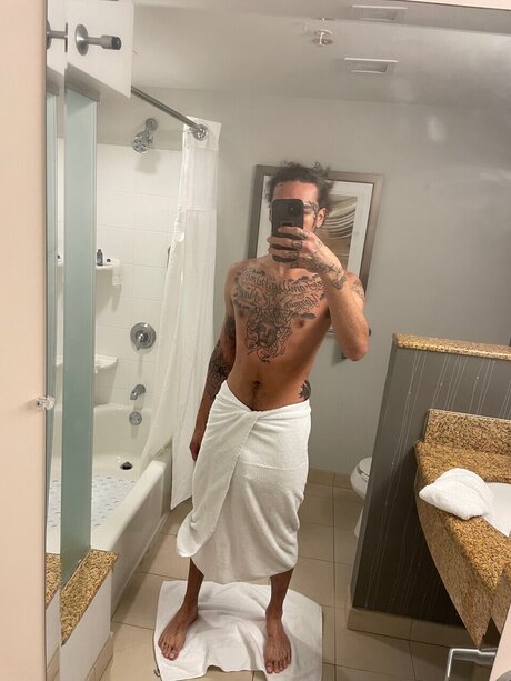 Rey Ready model pornographic photo