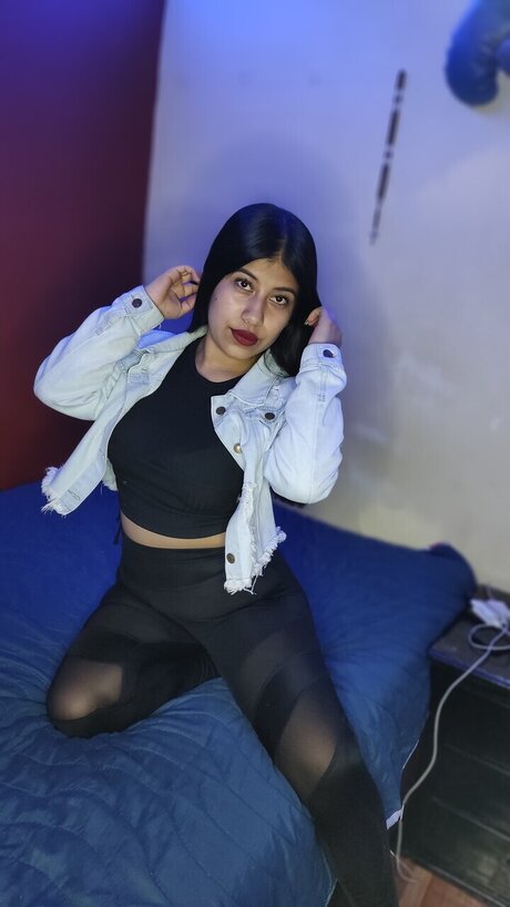 KAROL QUINAYAS xxx actress pic