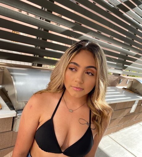 Muscle mami_ art actress photos