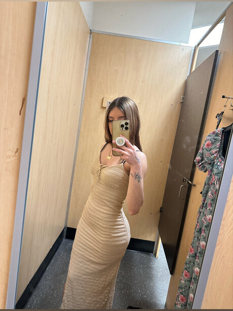 Caylita pretty pornstar image