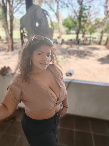 Isislara beautiful pornstar images