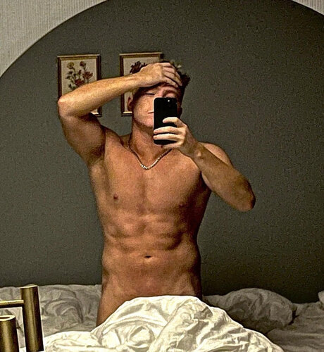 Jaysonkyle model picture