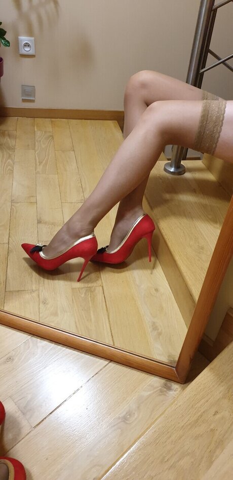 extra legs pornstar sex pic