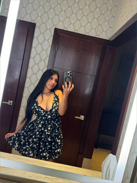 Valentina Zapata perfect actress photos