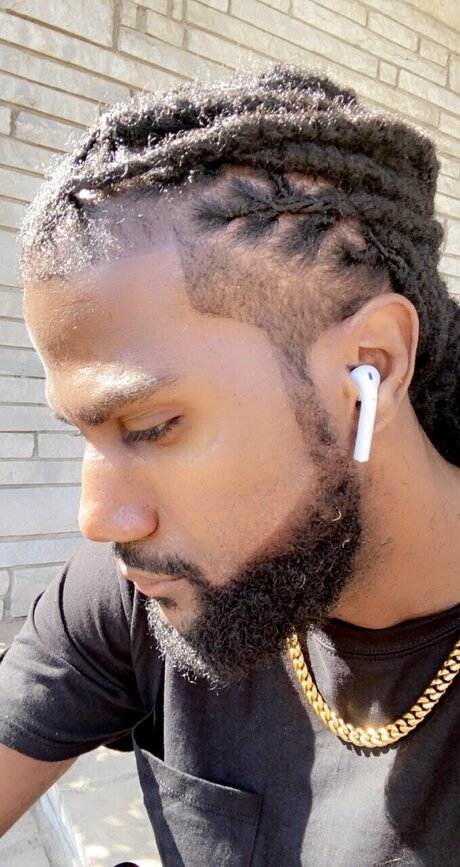 Ryan Walker star pornographic picture