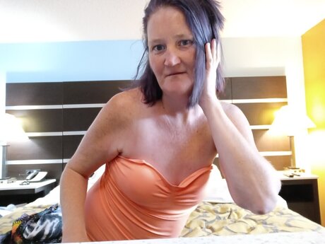old lady onlyfans naked gallery