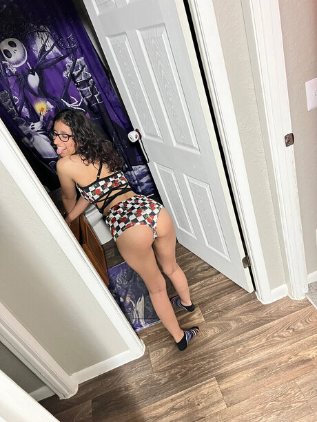 Mommy giggles high quality pornstar image