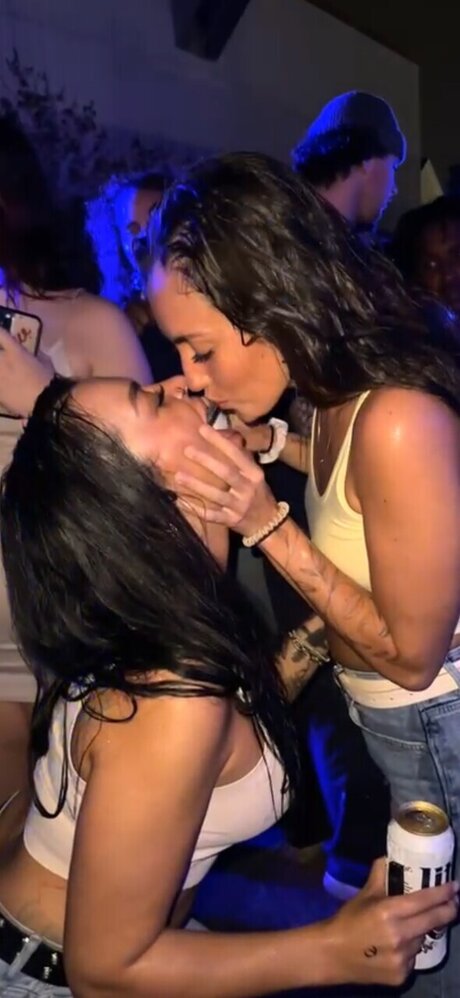 evlynn exclusive pornstar photo