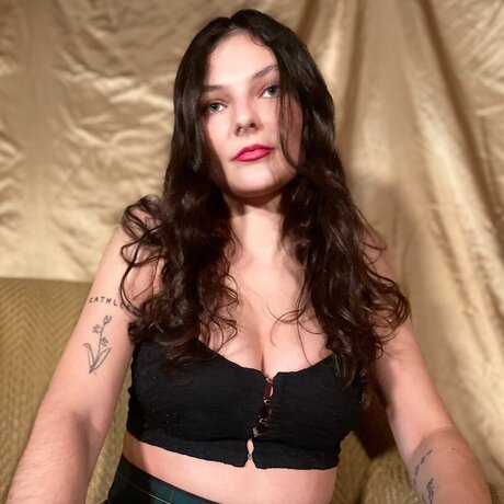 Bea Moore star pictures