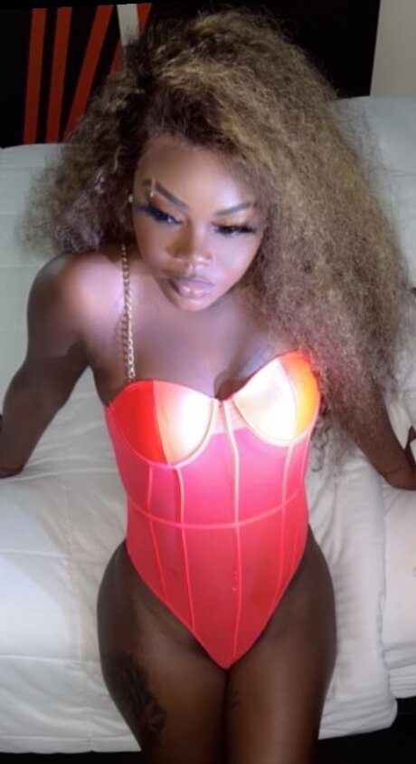 _Tootsie Pop_ model image