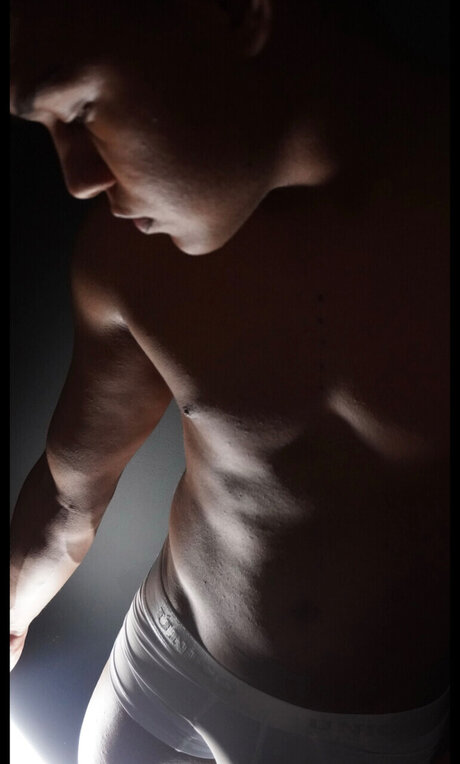 D A R W I N sex actress photos