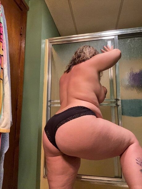 Mrs C A V_ model xxx pic