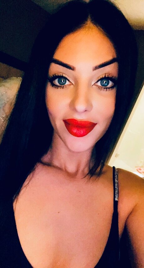 Roxana XXX pornstar exclusive img