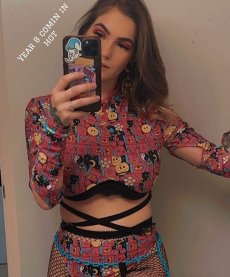 Chloe Moniz nice star picture