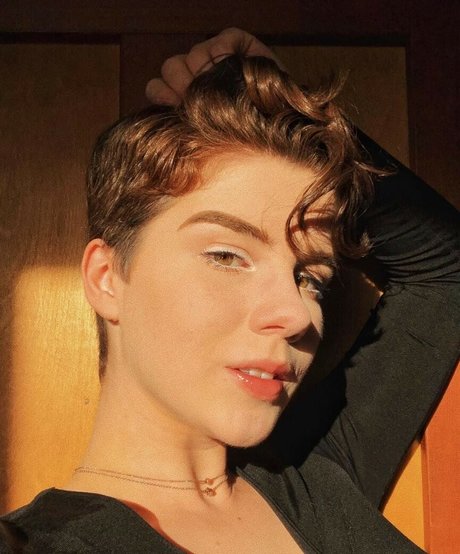 Morgan Eckroth model erotic pictures