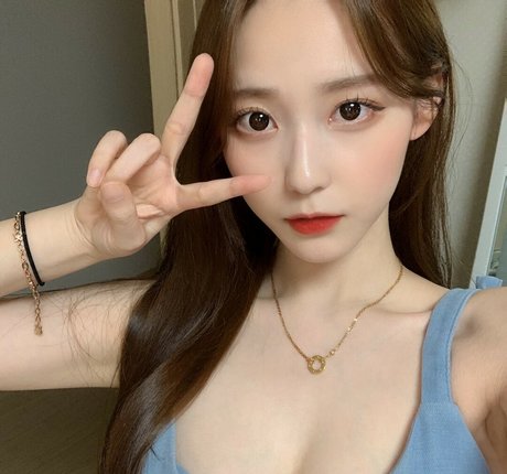 rofvmtm exclusive model pic