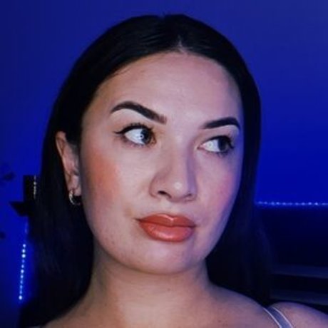 buxom babenz adult star image