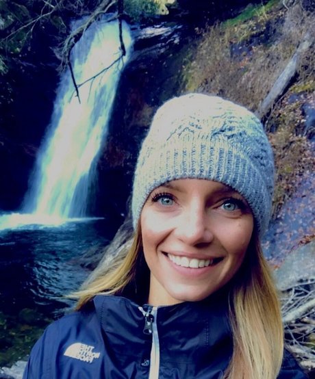 Sam Ortego hot actress img