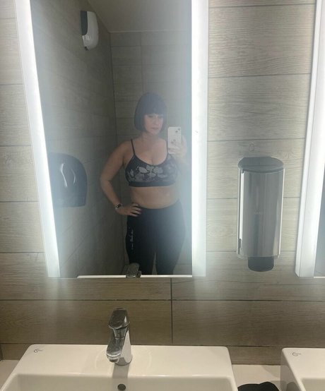 behind onlyfans sexy naked pics