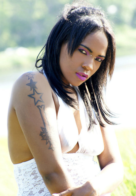 mynxalexandria star top picture