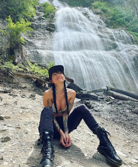 Poxleitner erotic model galleries