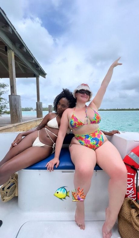 Barbie Ferreira pretty model photo