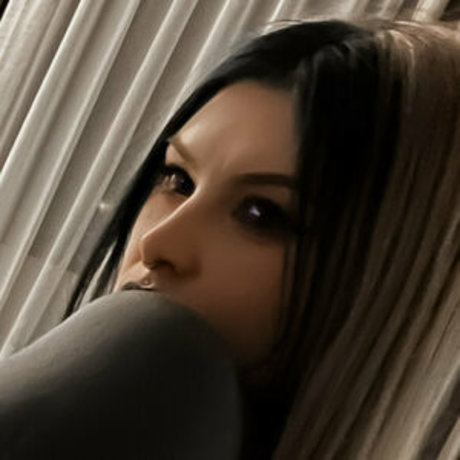 droptopsavage pornstar picture