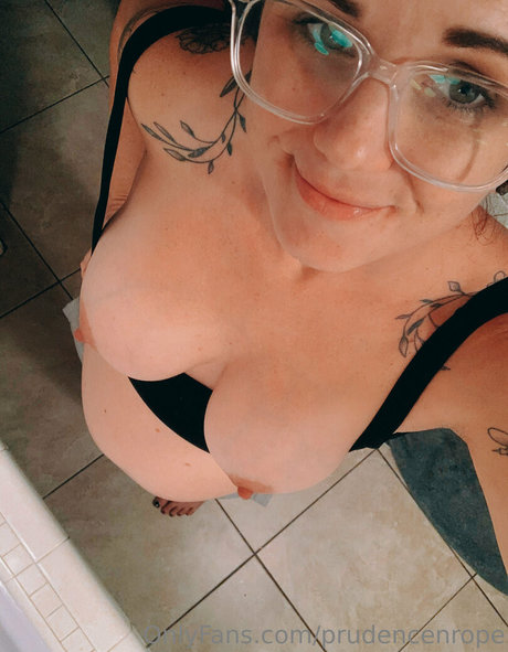 prudencenrope star pretty picture