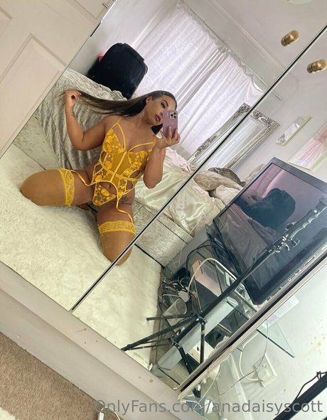 Ana Daisy Scott xxx pornstar pic