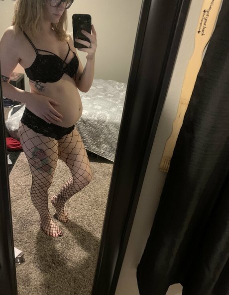 littleprincess97 nude model pics