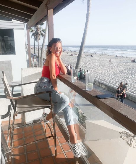 HannaH art actress photos