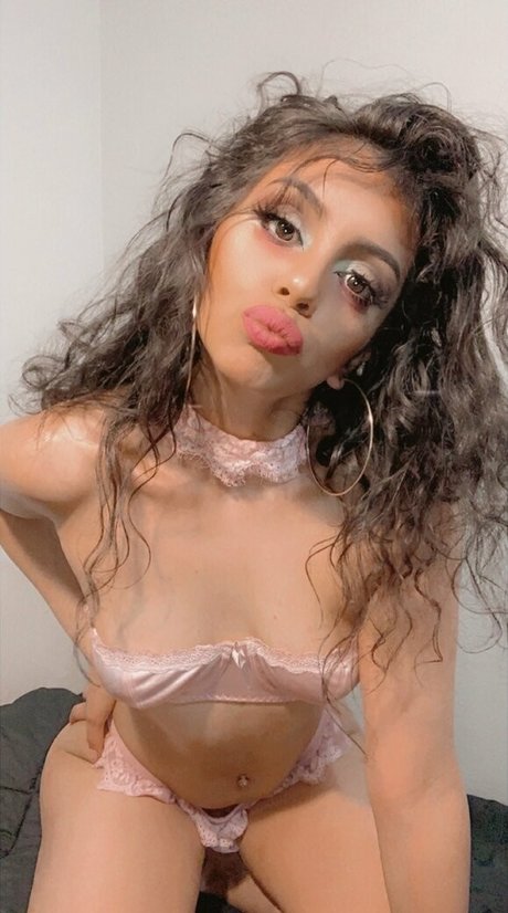 Sasha Sweetness star pretty picture