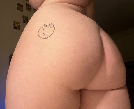 trinbxby star nude picture