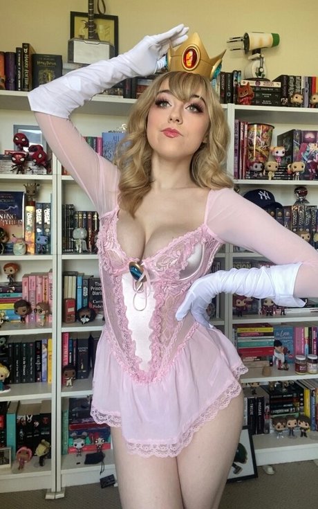 Ashlee Tayla model nude photo