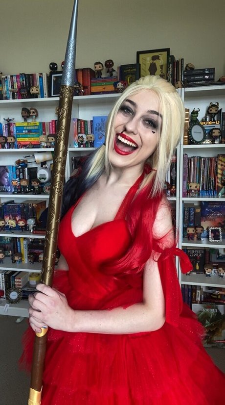 gay kissing onlyfans top picture