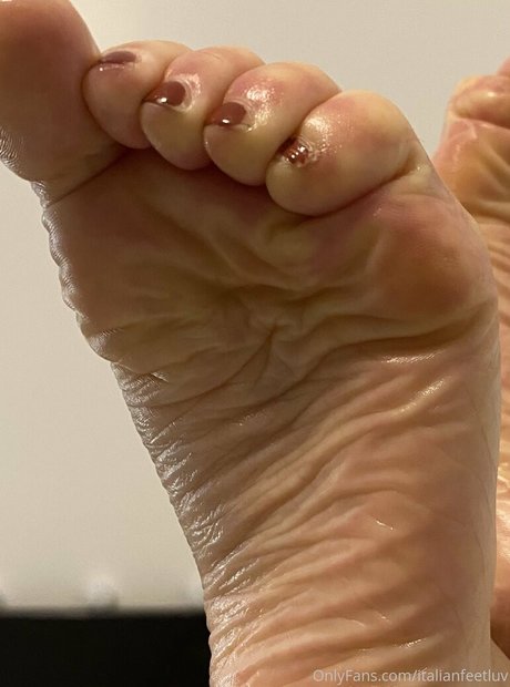 italianfeetluv model pornographic gallery