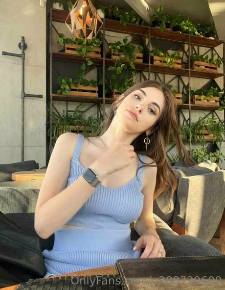 annie minor star nude pics