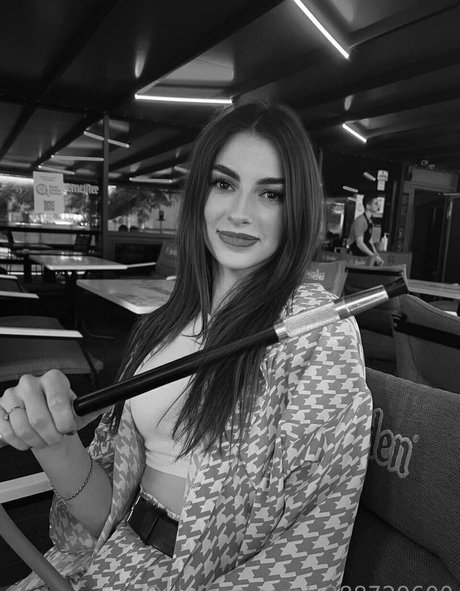 annie minor Profile pic