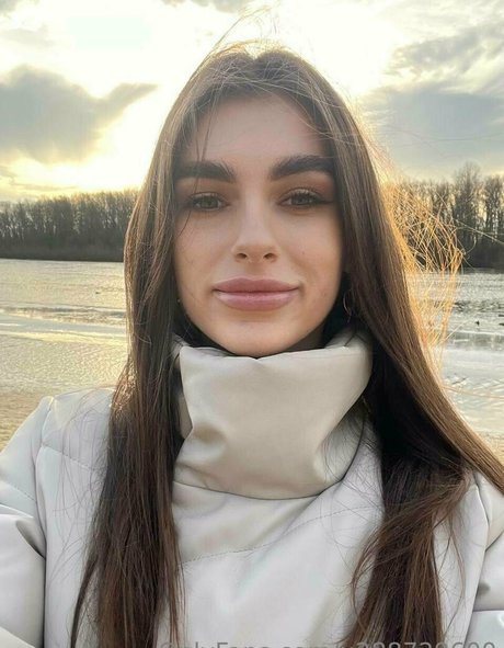 annie minor nudes model archive