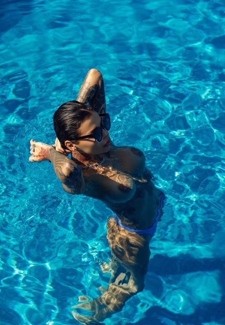 Lady Vamp high quality pornstar gallery