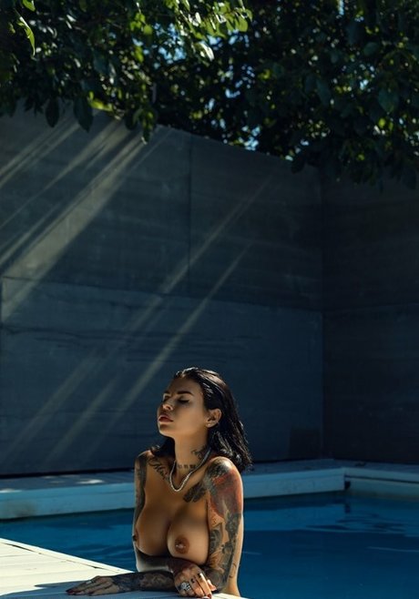 Lady Vamp pretty pornstar gallery