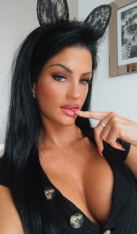 Miss West art model pic