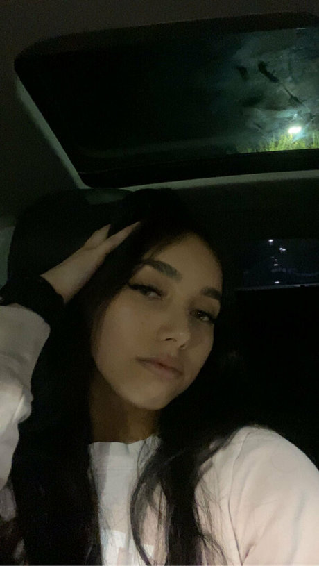 Lilibaby18 model top gallery