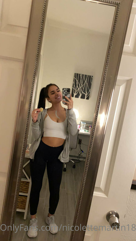 Lilibaby18 pornstar exclusive pic