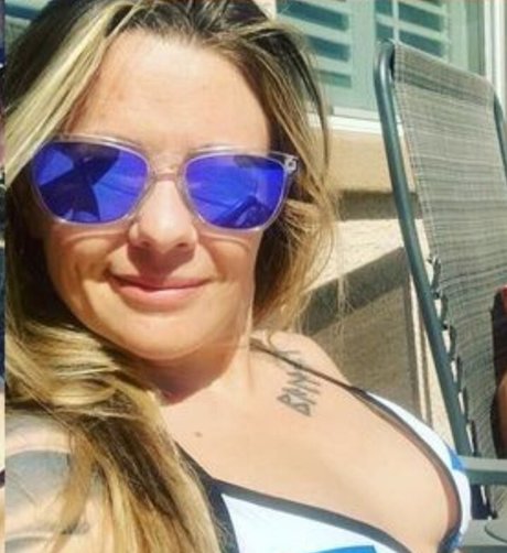 Jo Jo Calderwood UFC model exclusive picture