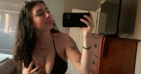 Emma Petch pornstar naked pic