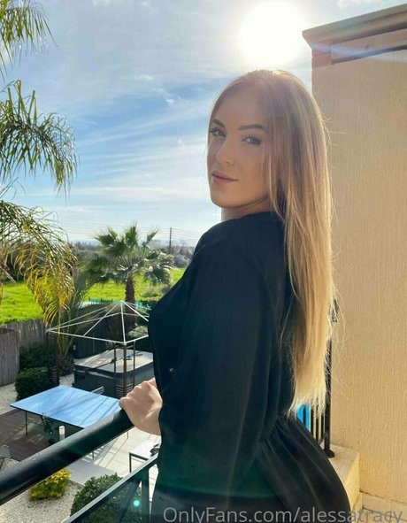 alessatracy sexy model photos