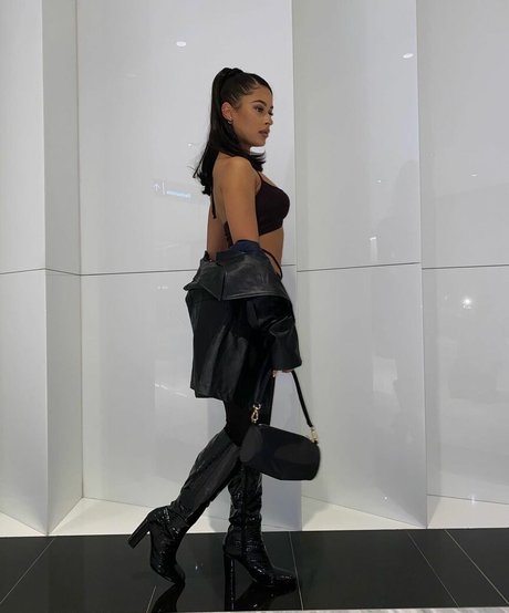 Flor De La Rosa exclusive pornstar image