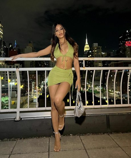 Flor De La Rosa naked pornstar photos