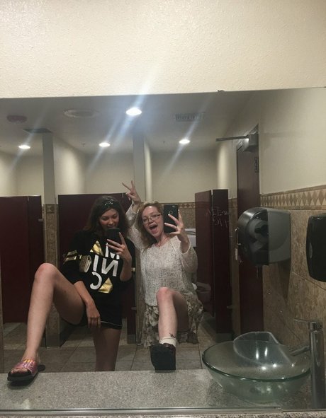 Nikole Nash free model images